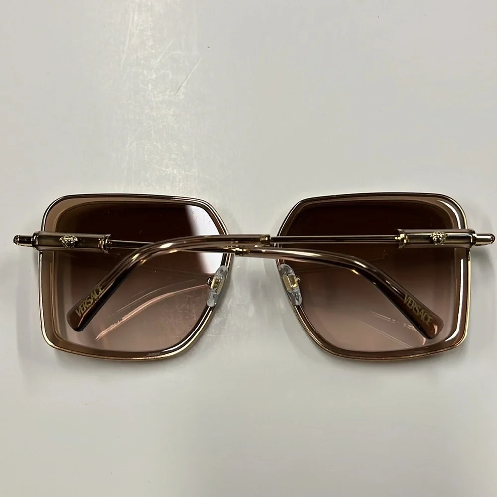 VERSACE AUTHENTIC NIB Gold Medusa Square Brown Fade Sunglasses w/Clamshell Case